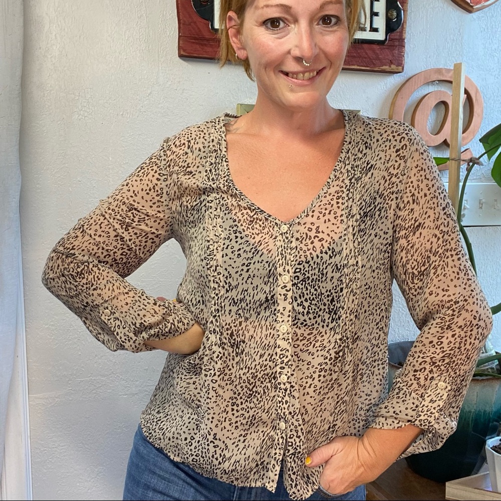 Urban Outfitters brand pins & needles Sheer Trendy Pattern blouse size small - Picture 3 of 11